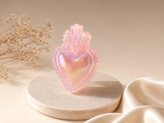 Ex Voto cœur sacré en quartz rose Aura – 8 cm
