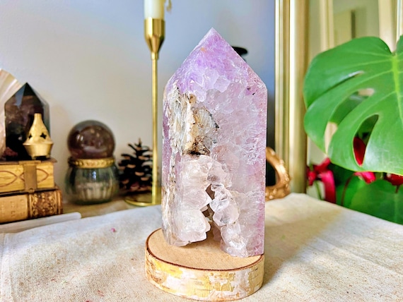 Pointe d’Agate Géode – Ultra Druse Violette (20 cm)