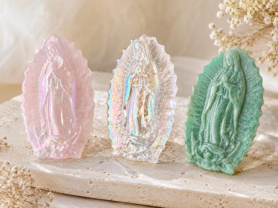 Vierges Marie en Quartz Rose Aura - Notre Dame de Guadalupe
