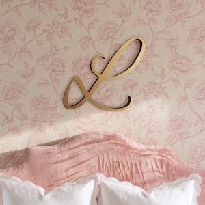 Lettre murale en bois personnalisée – monogramme décoratif au-dessus du lit, initiale cursive style chic français