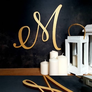 Letra grande de madera, inicial para colgar en la pared, fondo de boda, letrero de letra personalizado, monograma dorado decorativo M, decoración de pared de madera, caligrafía inicial