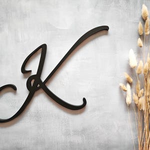 lettres en bois cursives, grandes lettres en bois pour mur, initiales décoratives au-dessus du lit, cadeau de mariage ou de pendaison de crémaillère personnalisé, lettre de nom de bébé