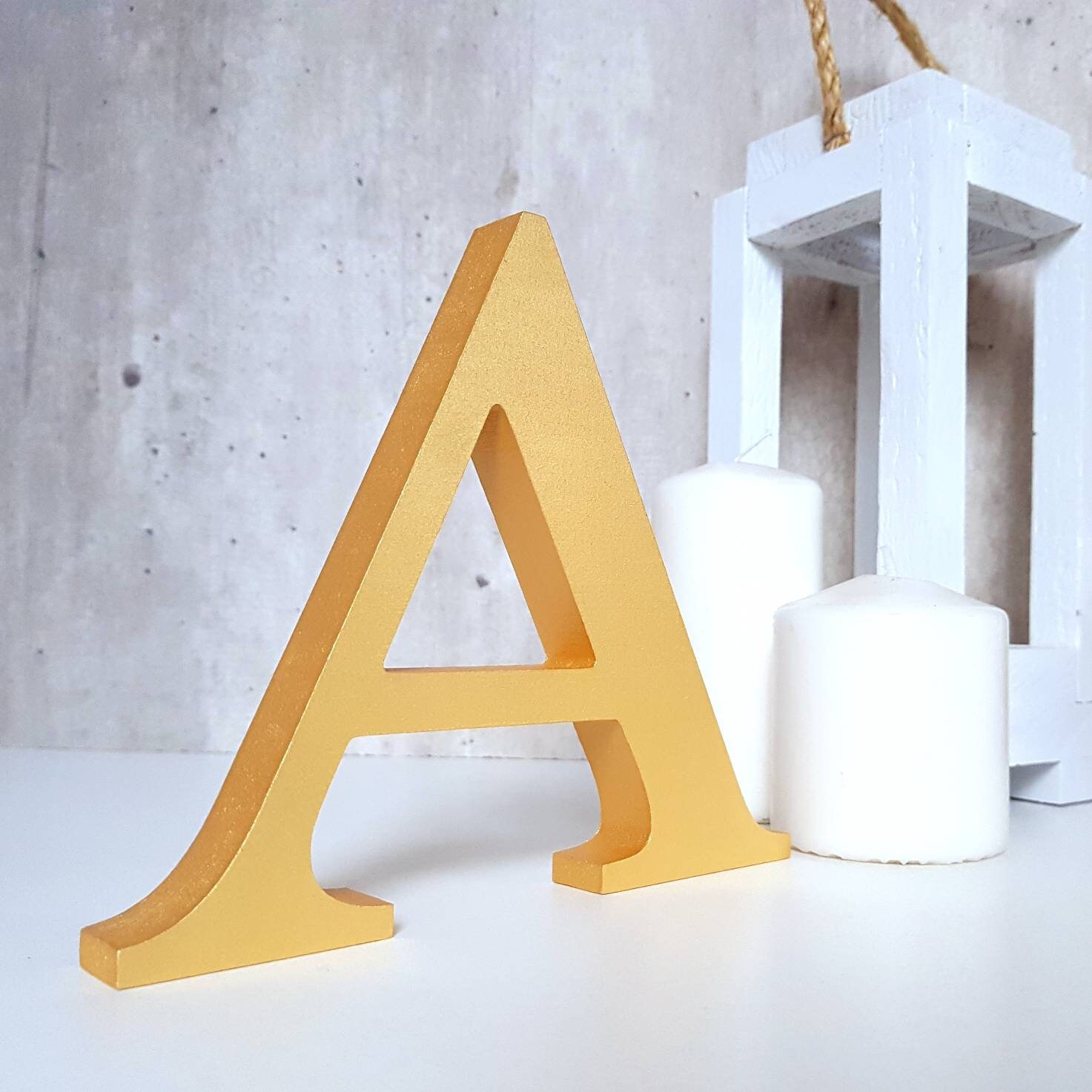 Letras decorativas de madera extra grandes de madera, letras blancas  envejecidas, letras de bloque de palabras del alfabeto para colgar en casa