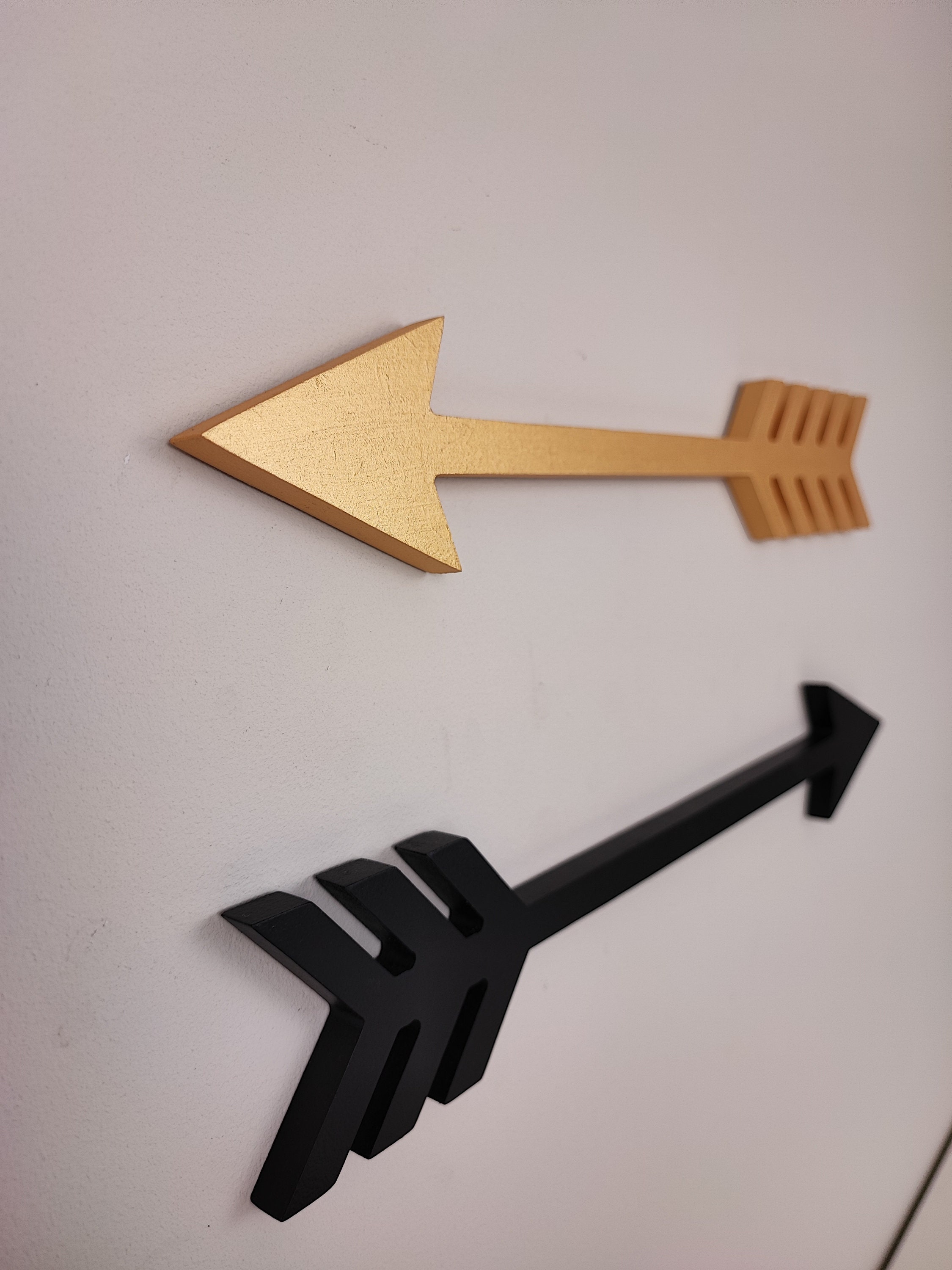 Timeyar Flechas decorativas, diseño rústico en madera, juego de 2,  decoración de pared