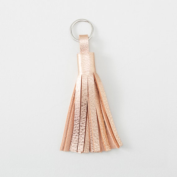 LEATHER TASSEL ROSE LEATHER TASSEL ROSE