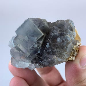 Muestra de cristal de fluorita natural / Formación geométrica en bruto / Piedra de exhibición para coleccionistas / 110 g sin tratar