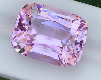 Natürlicher Kunzit Kissen Schliff | Großer facettierter loser Edelstein für Schmuck 53,85 ct