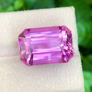 Deep Pink Kunzite Gemstone: Emerald Cut, 29 ct Collector&#39;s Stone