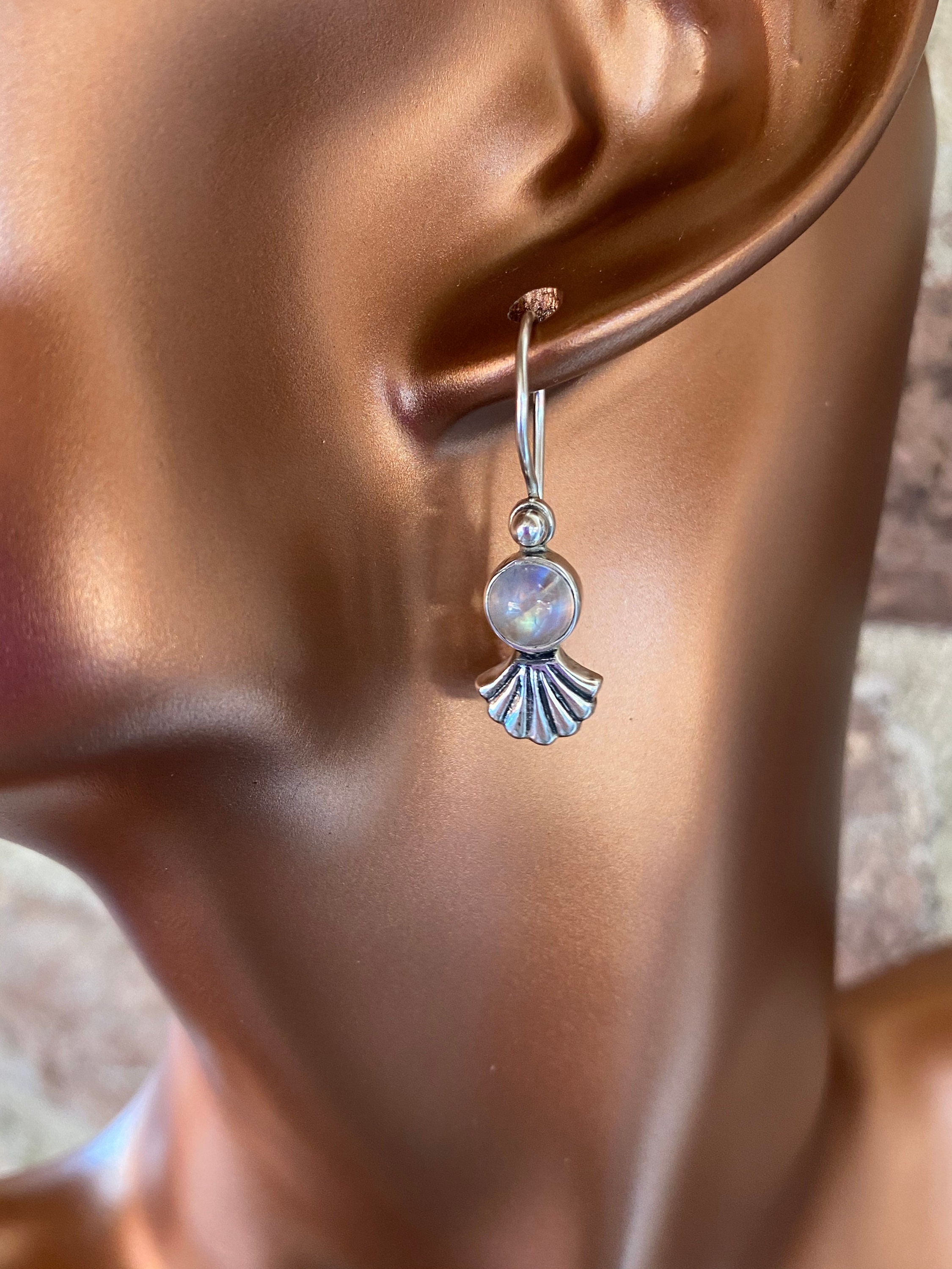 Orecchini Pendenti In Argento 925 Con Pietra Di Luna Arcobaleno - Dimensioni Pietra 5x10 Mm