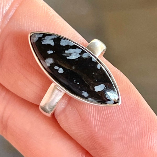 Copo de nieve, obsidiana, anillo, tamaño 6.5, en plata de ley