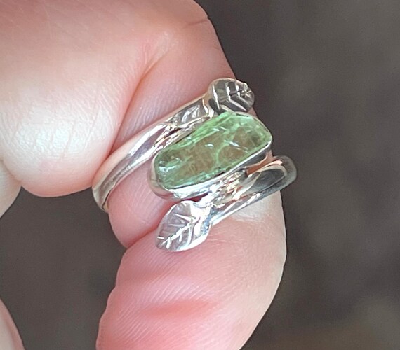 Green kyanite ring best sale