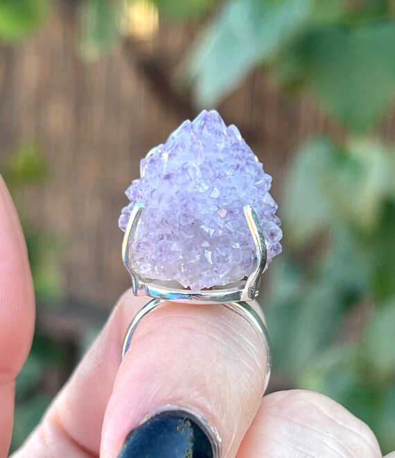 Spirit outlet quartz ring