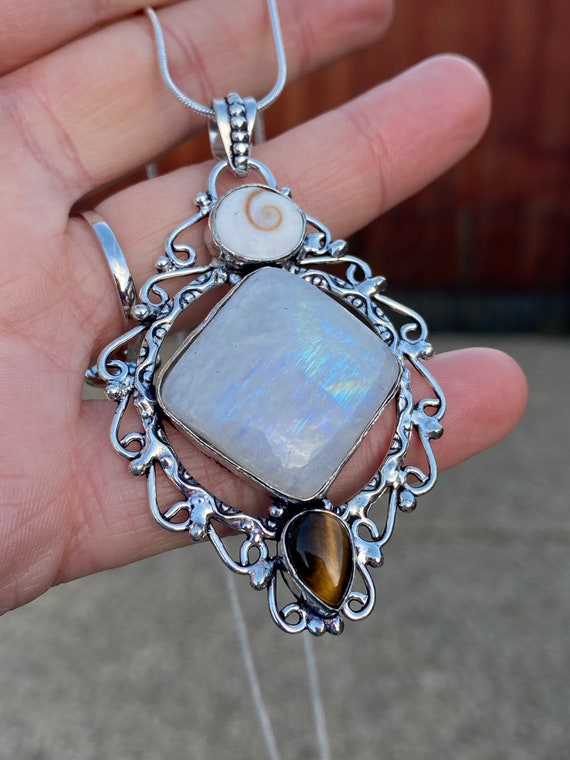 Sterling Silver Filigree Square Moonstone Pendant Sterling Silver Filigree Square Moonstone Pendant