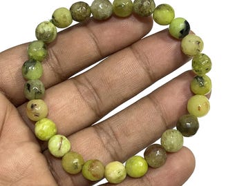 Pulsera de ópalo verde oliva facetado de 8 mm con piedras preciosas, hecha a mano, con protección curativa, cristales, elástica y apilable.