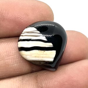 Natural Aqeeq Gemstone: Sulemani Hakik Pear Cabochon (19x18mm)