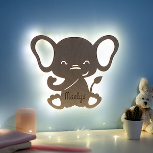 Lámpara de noche personalizada de elefante de madera – Lámpara LED para bebé – Decoración de habitación con temática de la selva