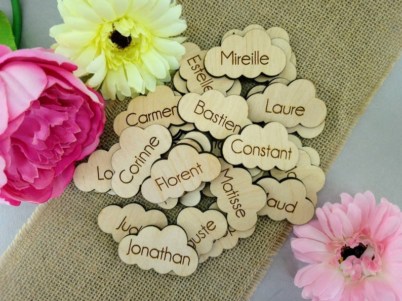 6 Boutons Nuages En Bois - 3x1,8 Cm, Pour Couture, Scrapbooking - Neufs, Référence NU3