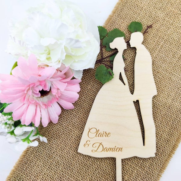 Cake topper personnalisé en bois pour mariage - Vos prénoms gravés