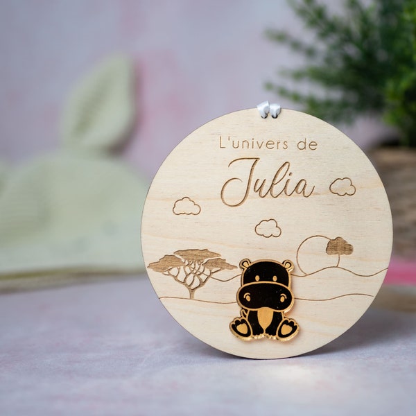 Personalized wooden birth announcement on the theme of the jungle for announcement or birth souvenir
