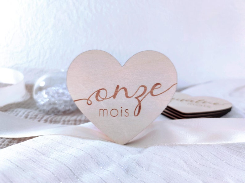 Cartes étapes bébé coeur, cartes étapes bois, première année bébé, bienvenue bébé, cadeau naissance personnalisé, cadeau future maman image 9