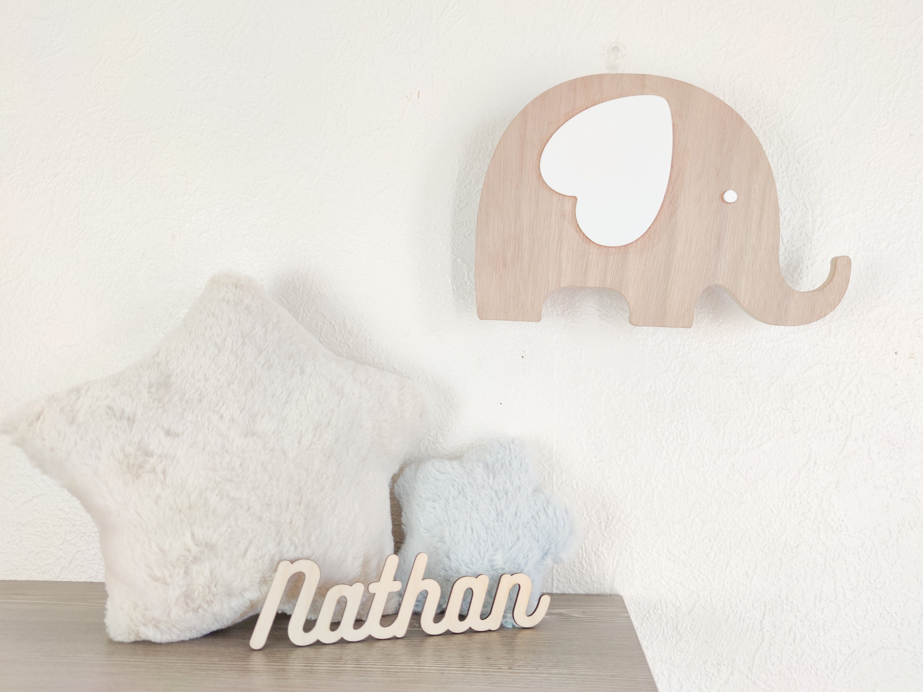 Déco Éléphant Personnalisé en Bois - Décoration Murale ou Plaque de Porte Pour Chambre Bébé et Enfan