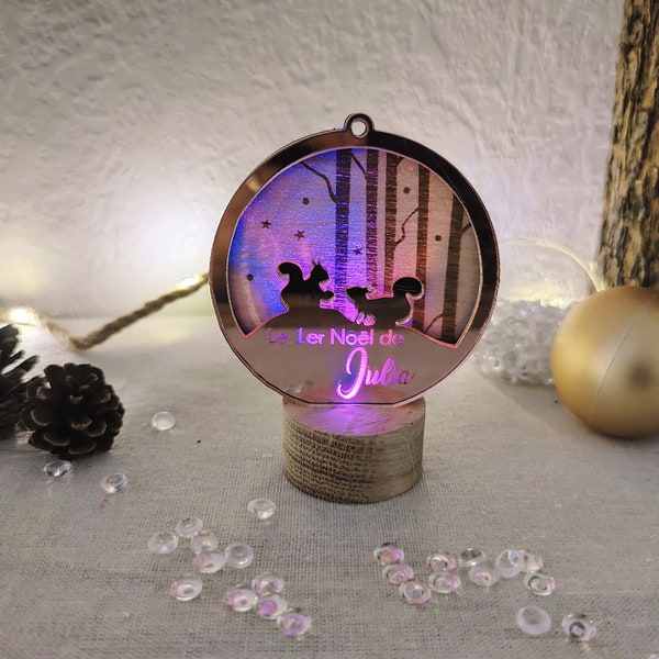 Personalized luminous Christmas ball in wood - Model couple of squirrels