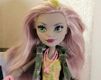 Monster High Puppe MOANICA D'Kay Edition „Welcome to Monster High Monstrous Rivals“ – Jahr 2016