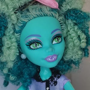 Muñeca Monster High HONEY SWAMP Edición ¡Miedos, cámara, acción! – Hauntlywood – 2013