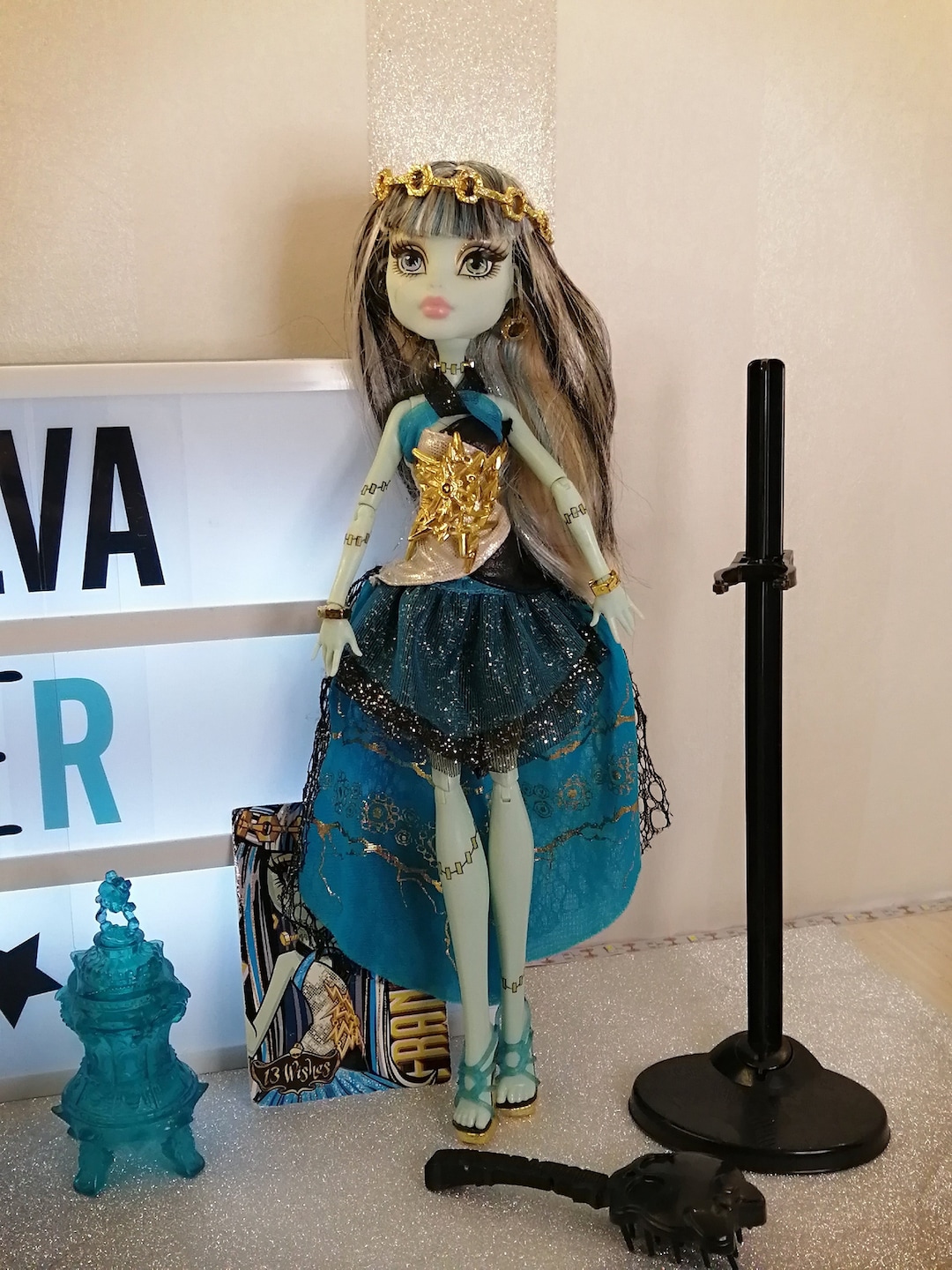 Monster High Doll FRANKIE STEIN Edition 13 Wishes Year 2013