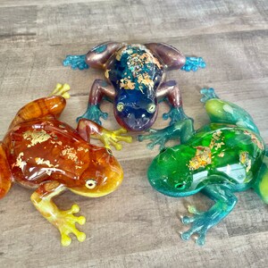 Resin Frogs image 2