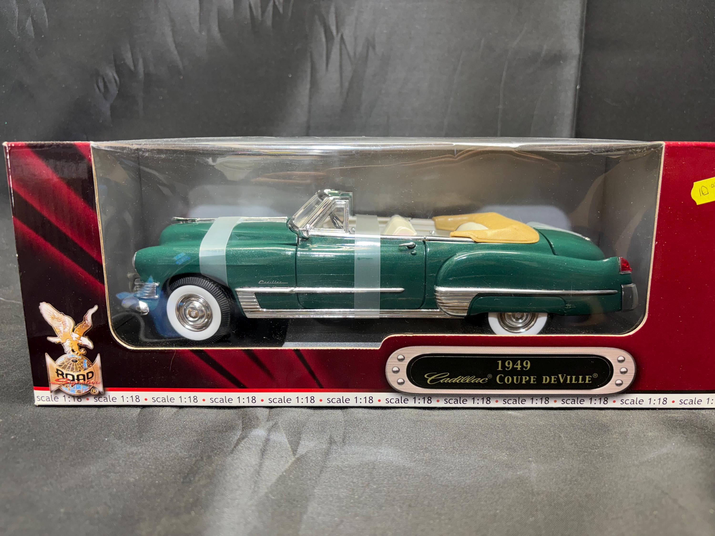 1949 Cadillac Coupe Deville Convertible Road Signature 1:18 【貴少