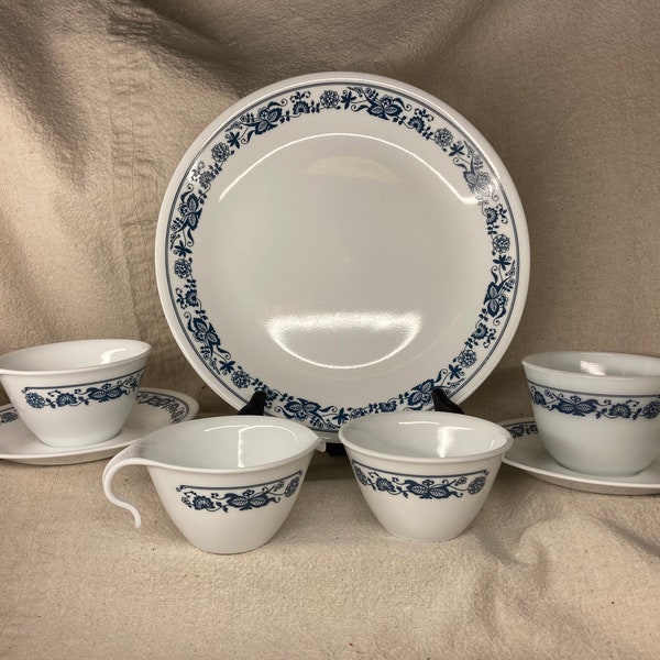Vintage Corelle Old Town Blue/Blue Onion Dinnerware | Corelle | Dinner Plates, Cups and Saucers | Creamer and Sugar | Onion Pattern
