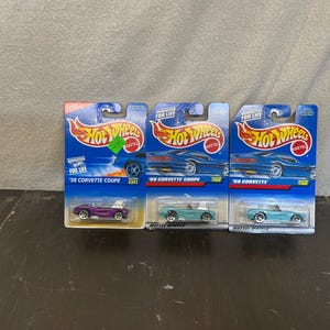 Vintage Hot Wheels 58 Corvettes | Choose from Collector #341 or 780 | 1990&#39;s Mattel Inc. | 1:64 Scale