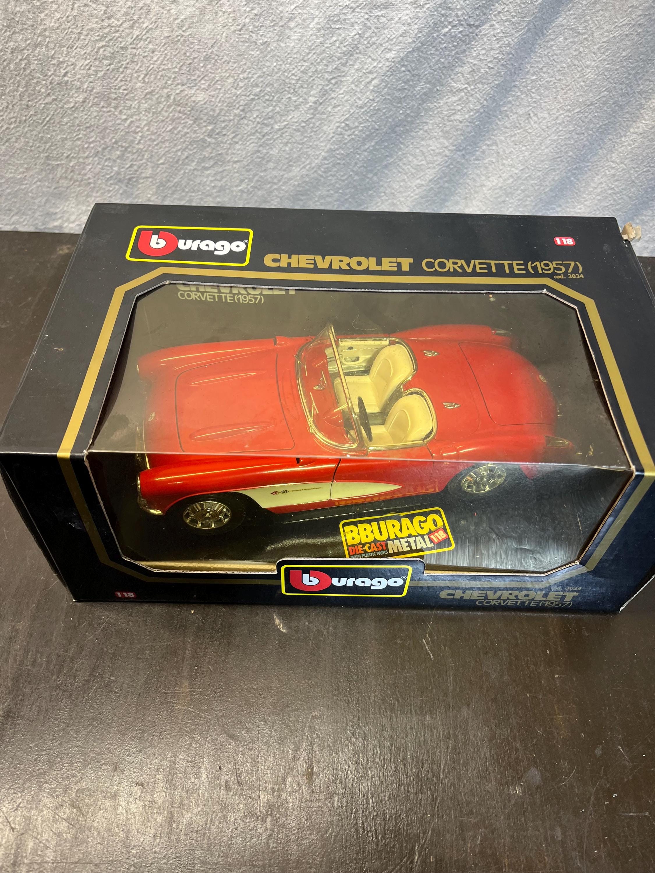 CHEVROLET CORVETTE 1/18 BURAGO COD 3024