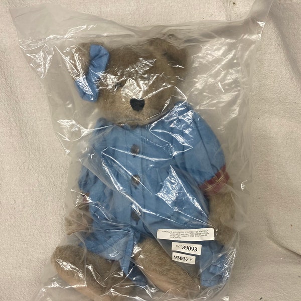 Boyds Bear Plush | 16" Lucy Bea LeBruin  | J B Bean and Associates | Collector Bear | Jointed | Style #93037V | C 39093 | New Old Stock