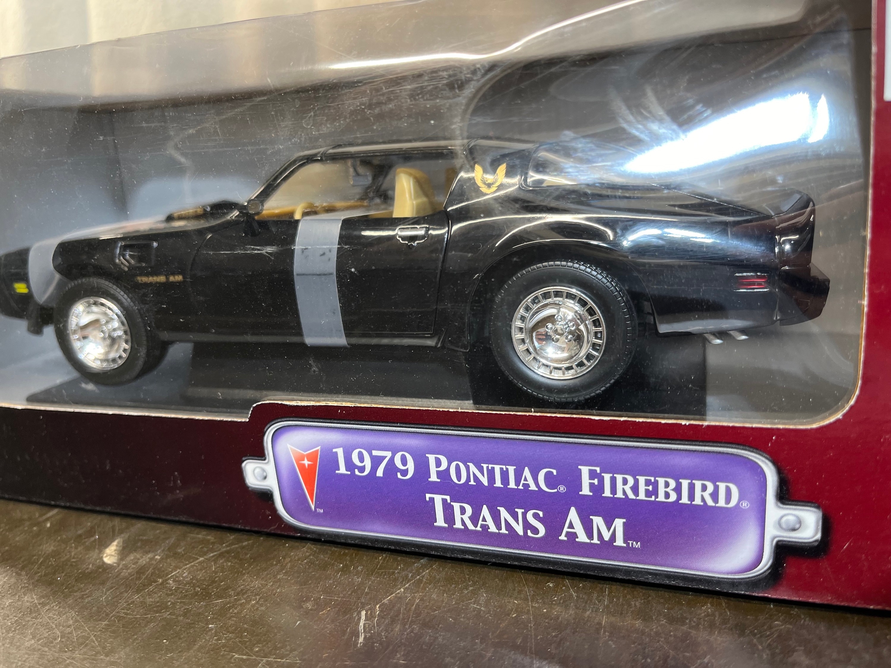 Road Legends 1:18 Scale 1979 Pontiac Firebird Tans Am | Road