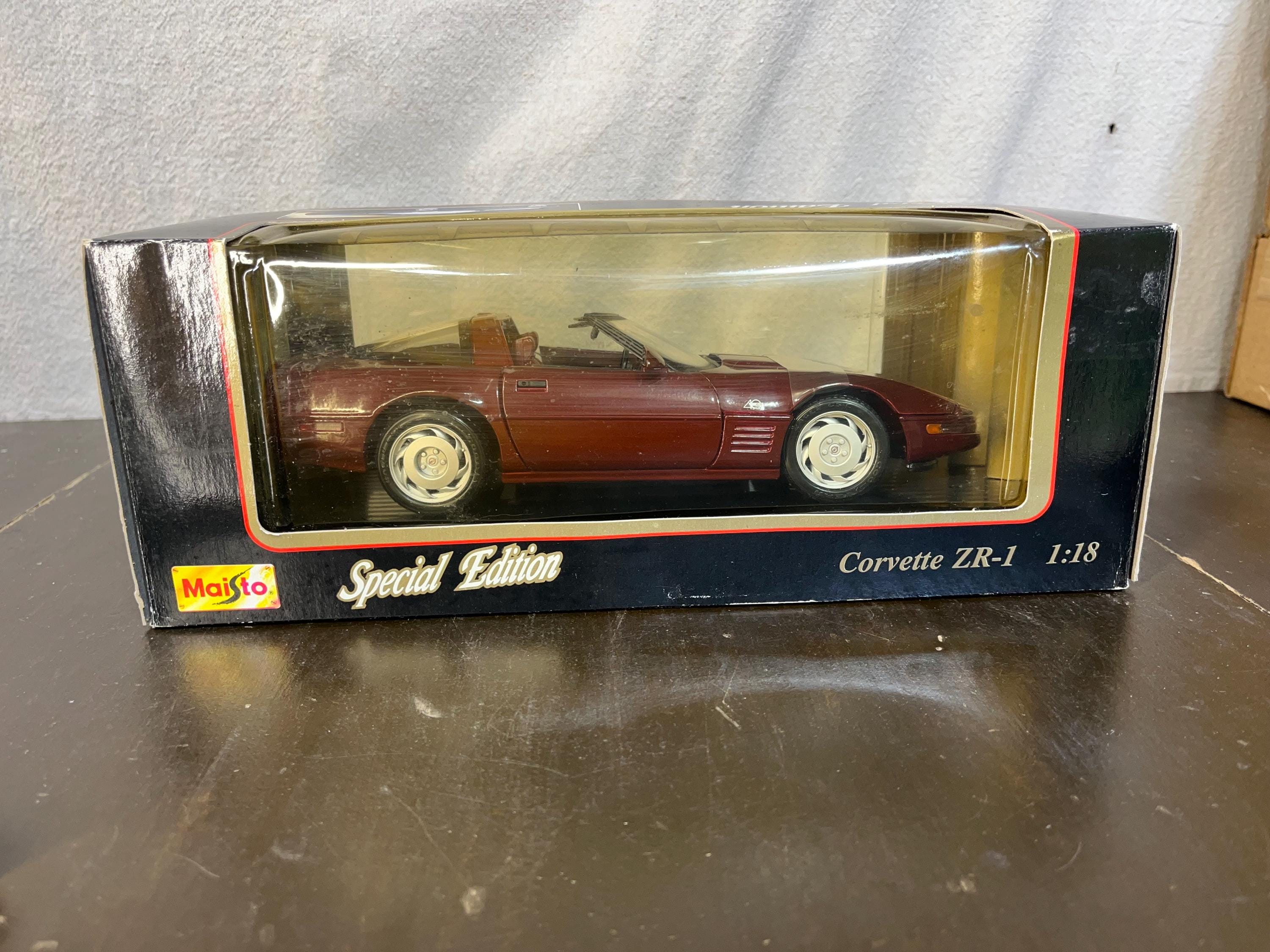 マイスト シボレー・コルベット　ZR-1　1992  レッド 1/18 MAISTO 1992 Chevy Corvette ZR-1 1:18 Scale Diecast Model Car
