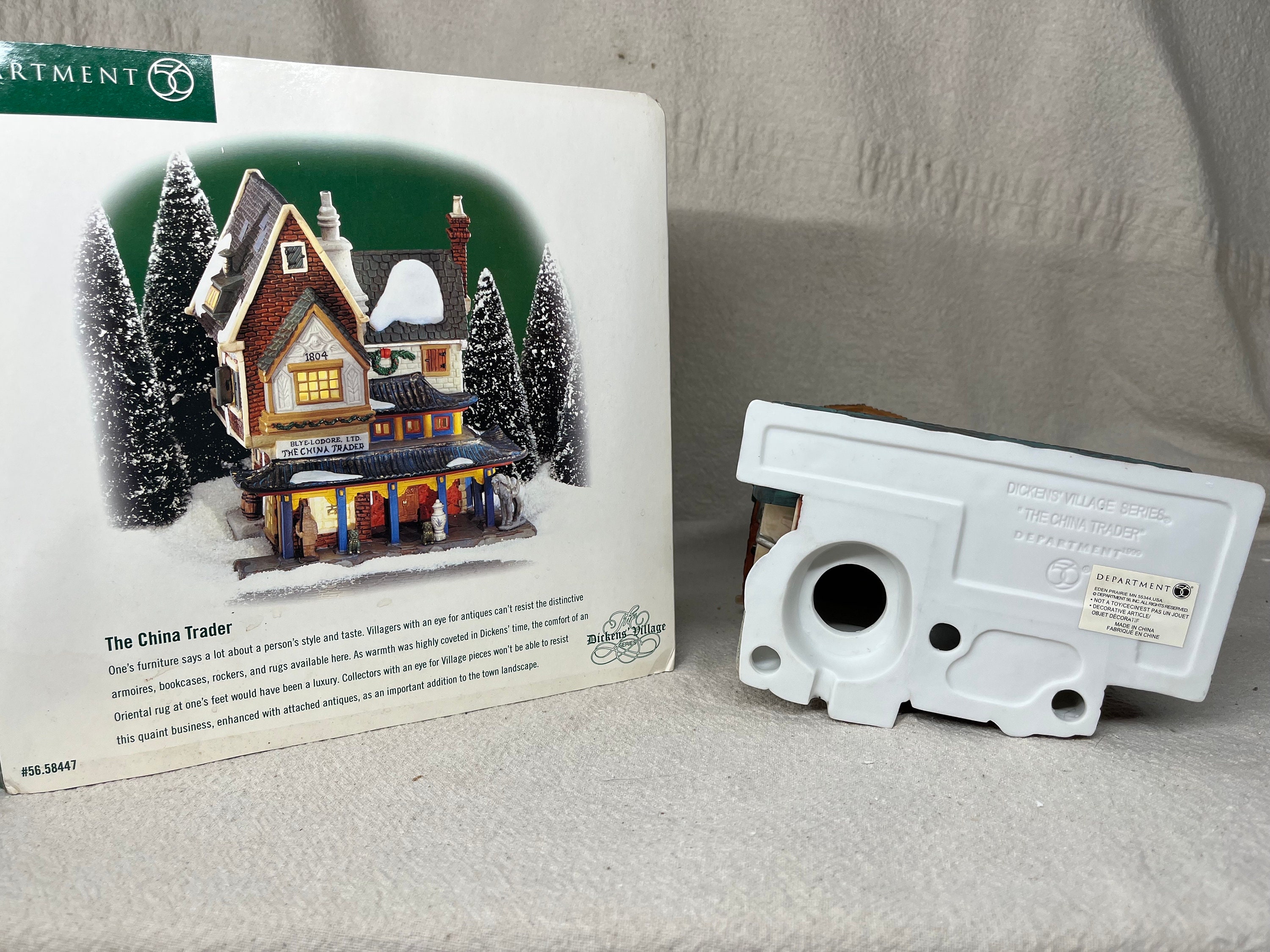 Department 56 Dickens Village Cottage: Hedgerow, China Trader