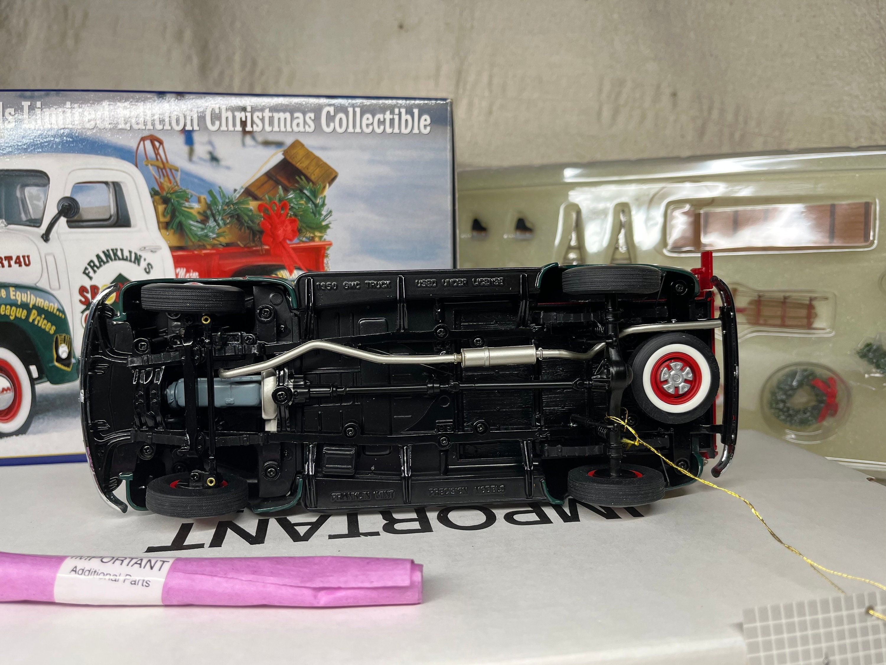 Franklin Mint 1950 GMC Christmas Truck | 1:24 Scale Diecast Model 