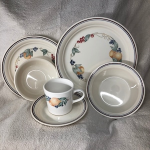 Vintage Corelle Abundance Dinnerware | Corelle | Corning | Pyrex | Fruit Pattern | Dinner Plate