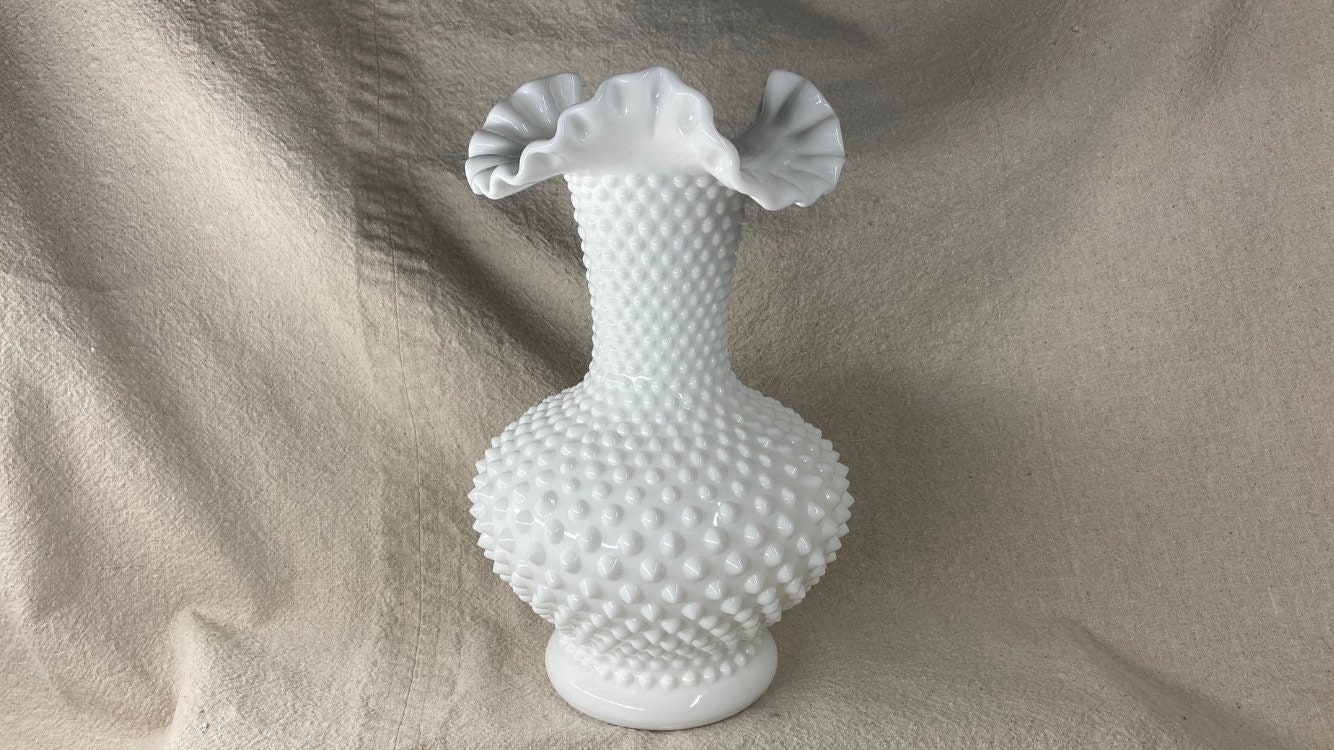 フェントン ミルクガラス ボブネイル ピーチブロウ 13×14cm 極美品 フェントン製、ホブネイルミルクガラス、レースみたいな縁の