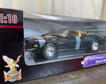 No12 ミニカー1/18箱あり 1979 PONTIAC FIREBIRD Amazon.com: Greenlight 1979 Pontiac Firebird Fire Am Very