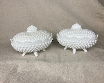 1940年代 Fentonフェントン フタ付きキャンディディッシュ Vintage Fenton Milk Glass Hobnail Oval Lidded Candy Bowl - Etsy 日本