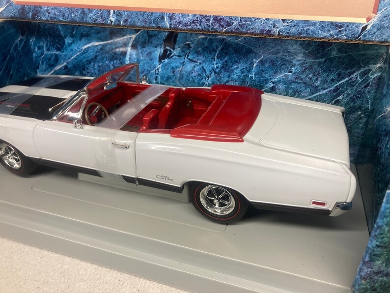 Ertl 118 Scale 1969 Plymouth GTX Hemi Convertible American Etsy