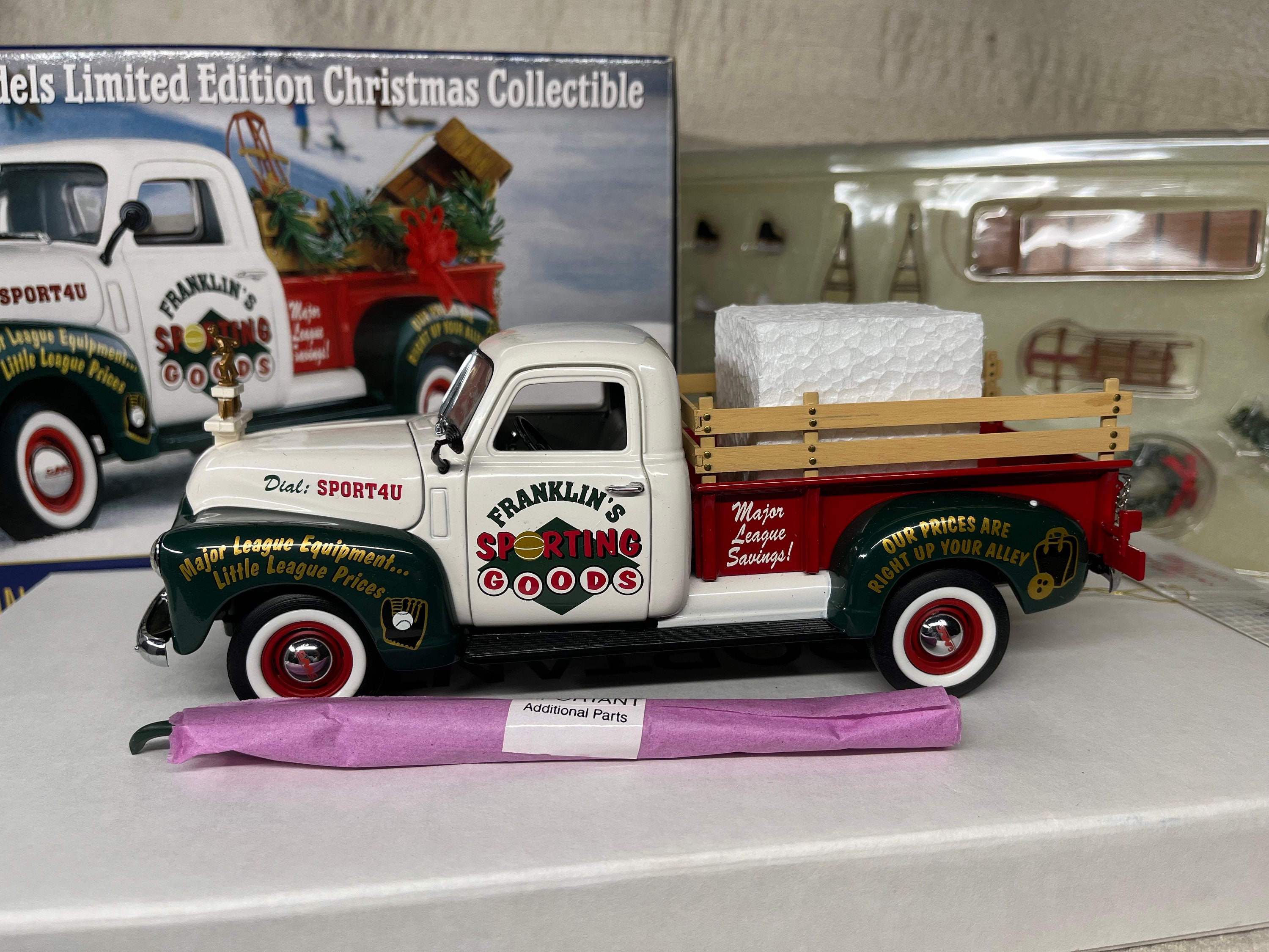 1:24 Scale 2000 Franklin Mint Precision Model Christmas