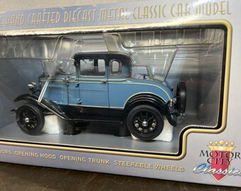 ★ 31 FORD MODEL A ★ 31 フォード モデルA ★ 1/18 Motor City Classics 1:18 Scale 1931 Ford Model A Coupe | Die