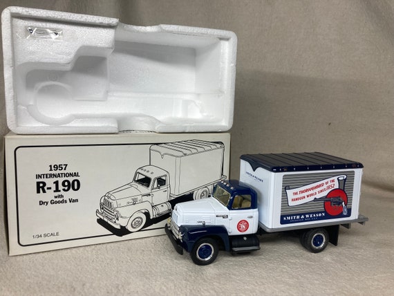 First gear diecast best sale toys