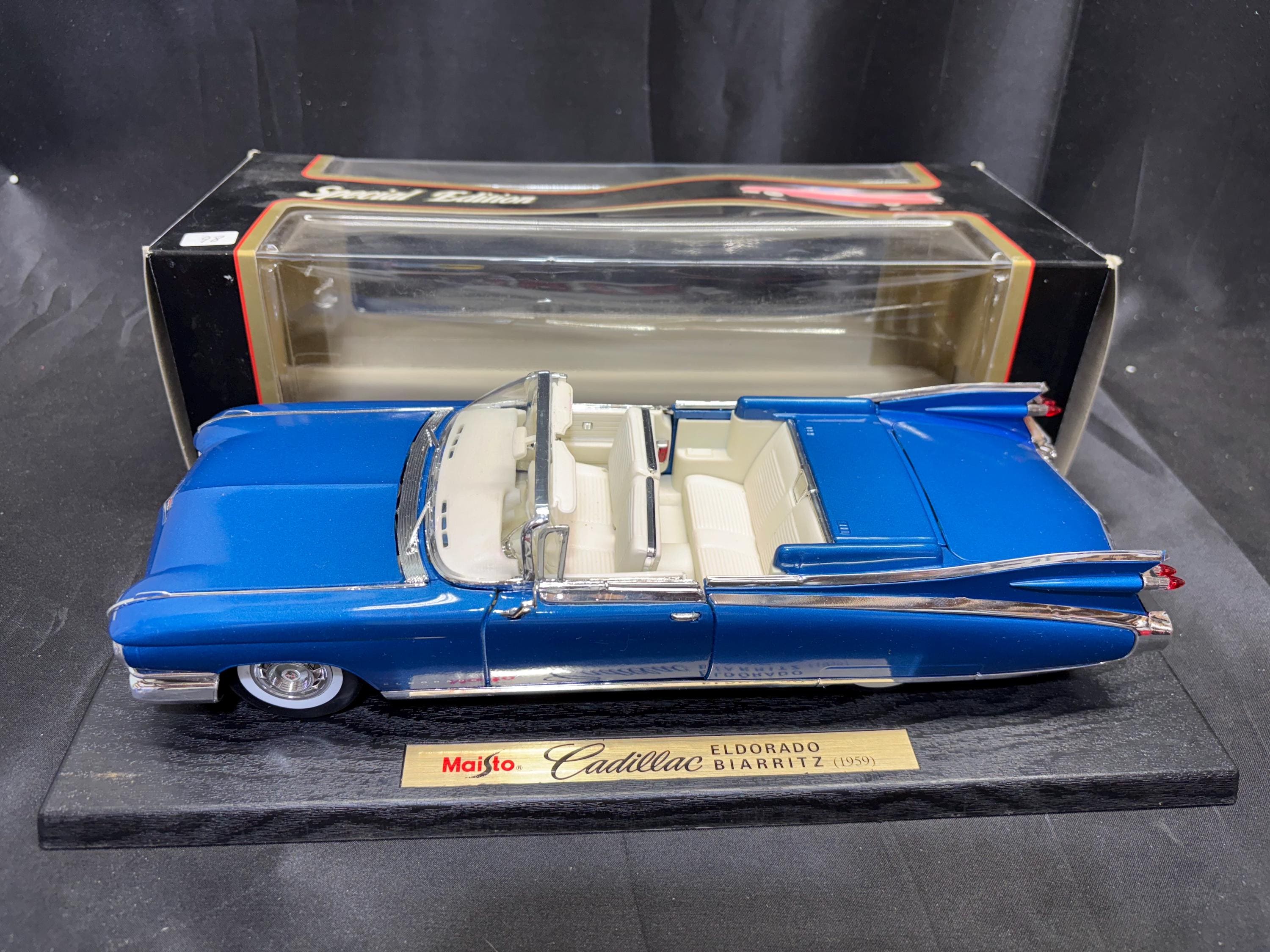 ヘチャン　ポラロイド Maisto 1:18 Scale 1959 Cadillac Eldorado Biarritz | Special