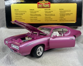 American Muscle (1969) Gold Dodge Coronet R/T HEMI 1:18