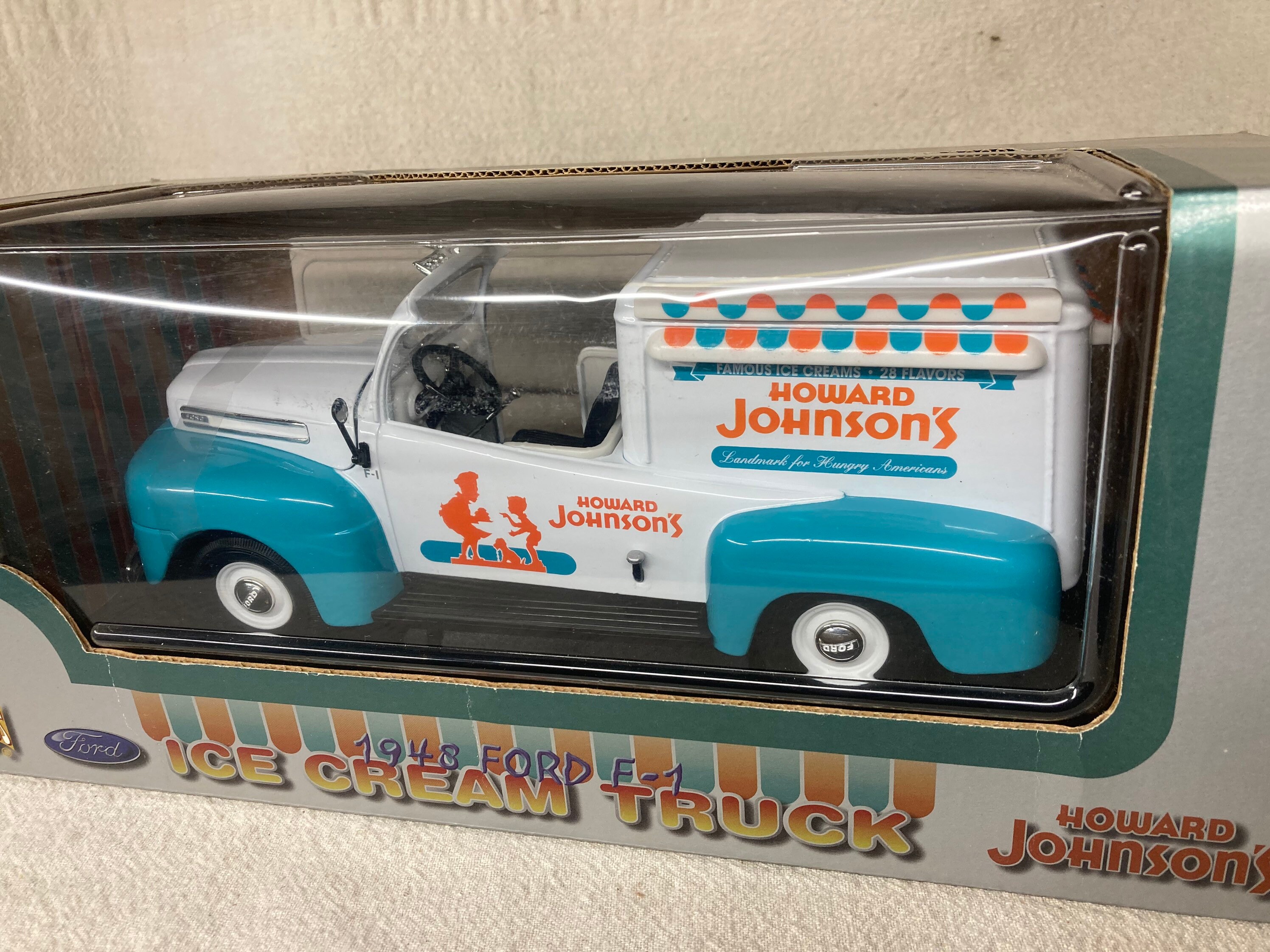 Road Legends 1:18 Scale 1948 Ford F-1 Pickup Truck | Howard